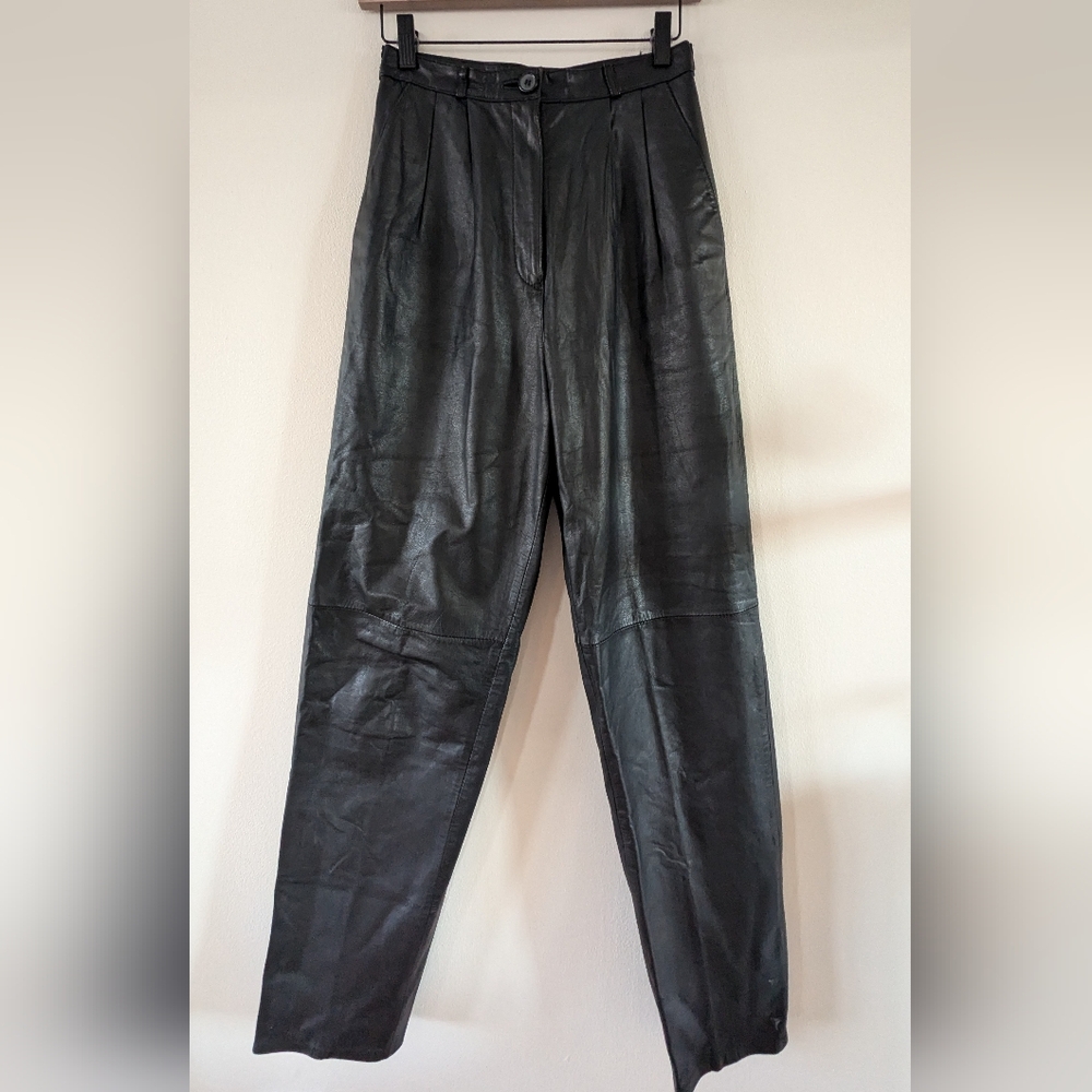 Vintage Women's High-Rise Tapered Leg Pleated Leather Pants Size 6